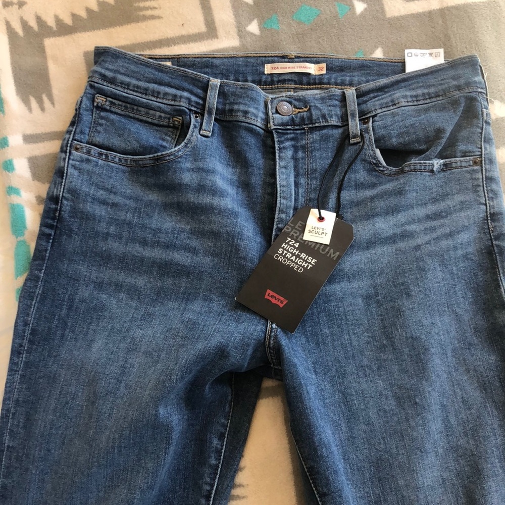 Levi’s 724 high rise straight jeans